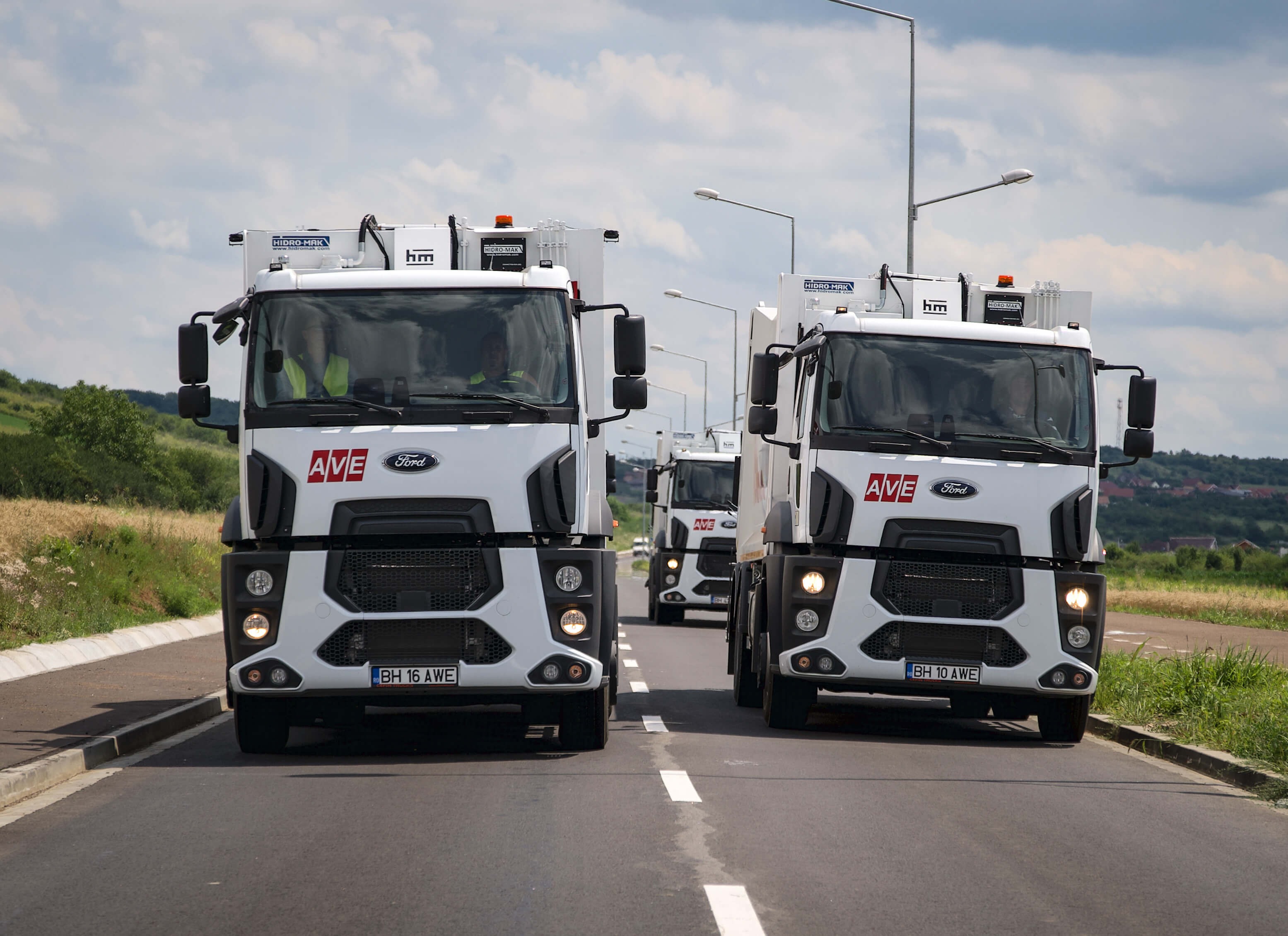 Cefin Trucks, lider în segmentul vehiculelor municipale,  livrează o flotă de 35 Autogunoiere compactoare Ford Trucks către compania AVE Bihor